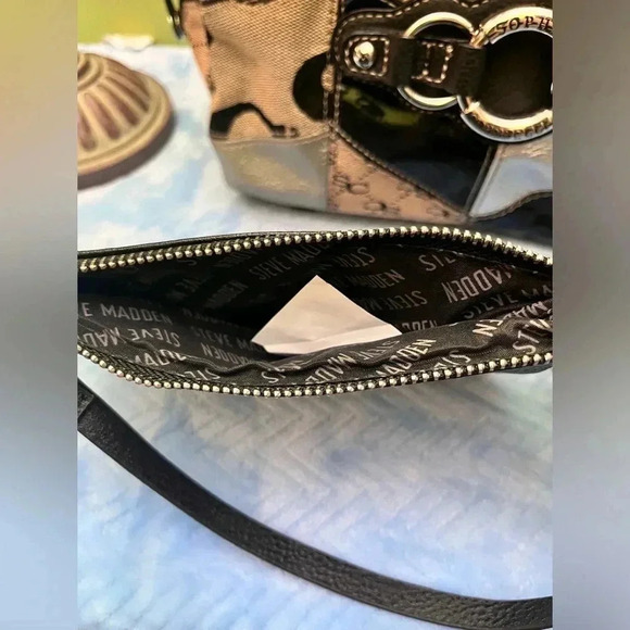 Sophia Caperelli Brown Patchwork Leather Bag with A Steve Madden Wristlet - Picture 11 of 15